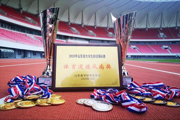 http://news.qut.edu.cn/__local/3/35/52/4F6A84D4D90285EF4E2F831FF6F_328010F9_213E4.png